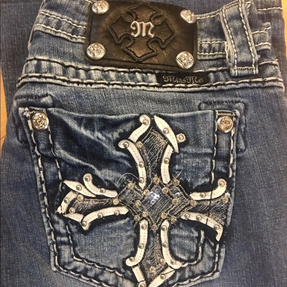 MISS ME Rhinestone Cross jeans size 28